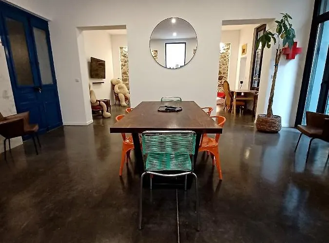 Апартаменты L Au Coeur De 140m 2 Cour Ideal Famille Сет